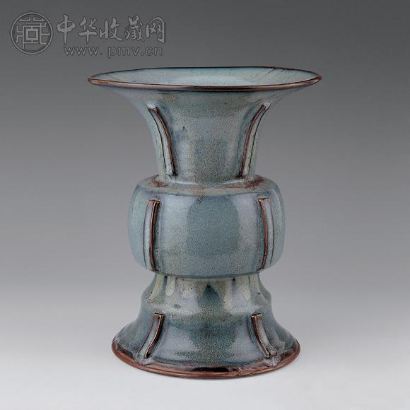 宋 钧窑天青釉出戟尊
