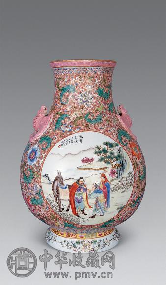 二十世纪 粉彩开光人物蝠耳尊