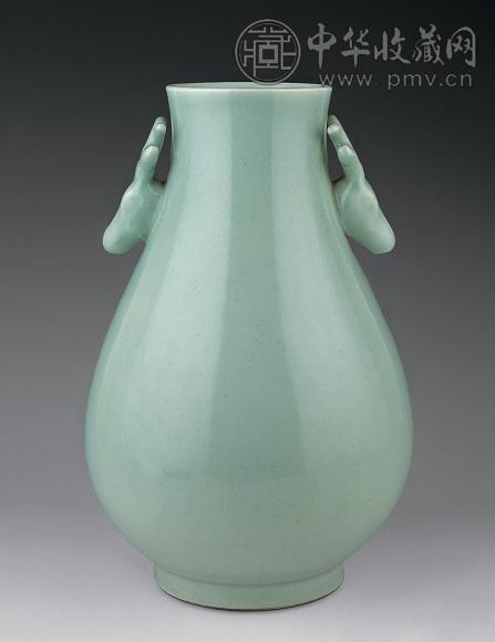 民国 仿雍正款青釉鹿头尊