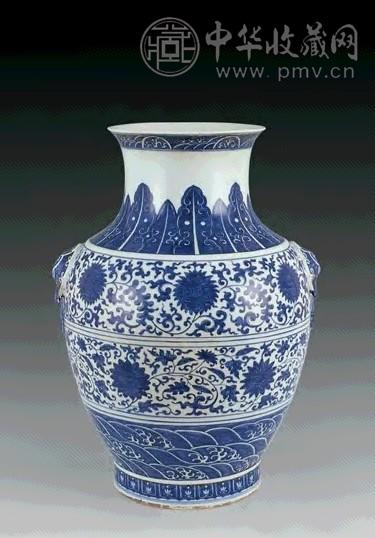 清 青花缠枝莲纹兽耳尊