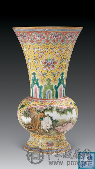 民国 粉彩花卉开光动物纹花觚