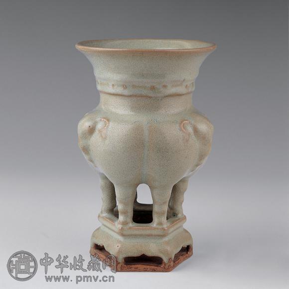 北宋 临汝窑三牺尊