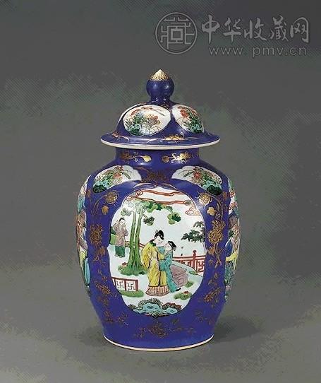 清 洒蓝地描金开光山水人物盖罐