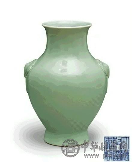 清 豆青釉堆塑羊蒲耳撇口尊