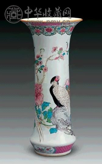 清雍正 粉彩牡丹纹花觚