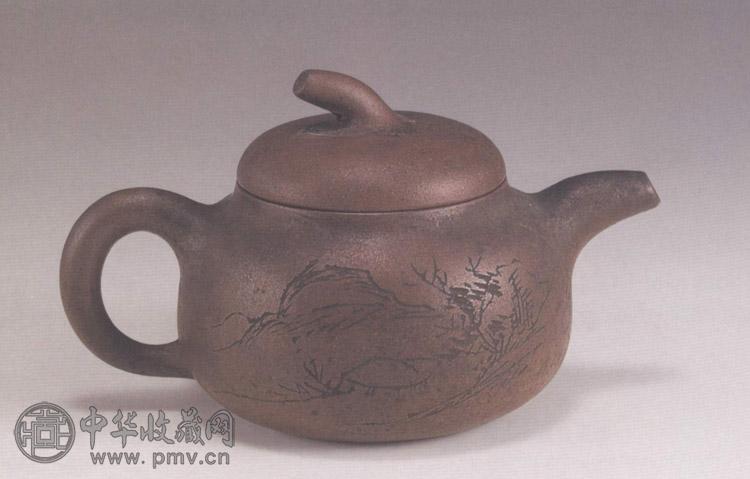 清道光 宜兴刻山水茶壶