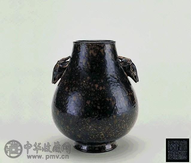 清乾隆 仿古铜釉鹿头尊