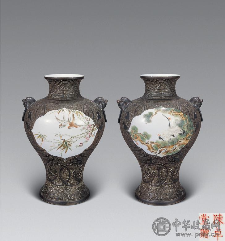 民国 潘庸秉仿古铜地粉彩开光花鸟铺首尊