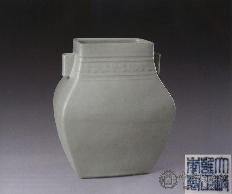 清雍正 仿汝釉贯耳尊 清雍正 仿汝釉贯耳尊