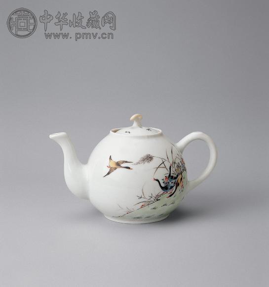 民国 刘雨岑绘粉彩芦雁图茶壶