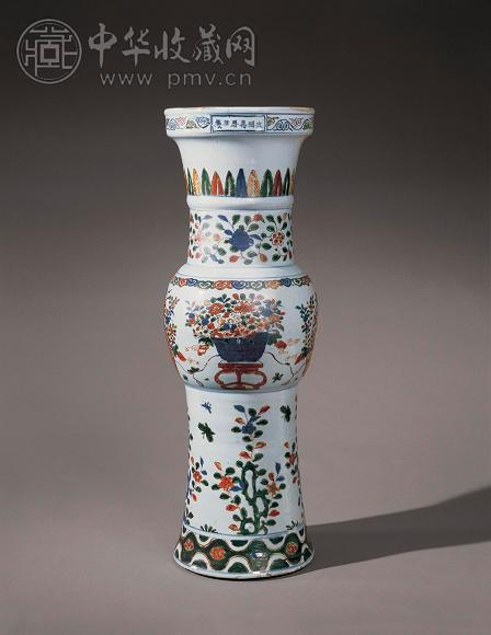 明万历 五彩花蝶图盘口花觚