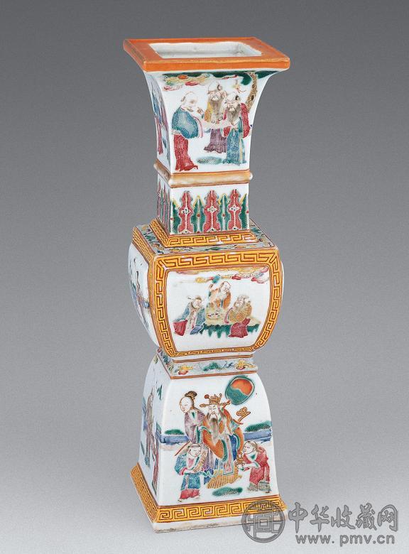 清中期 粉彩人物四方花觚