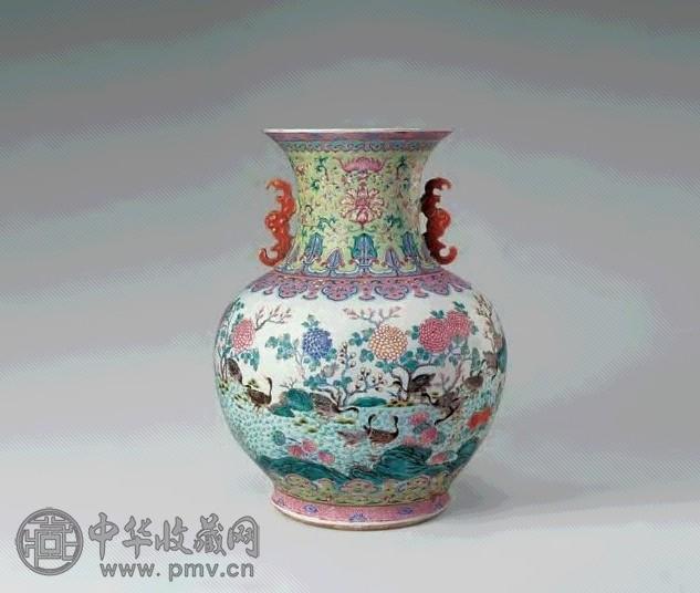 清乾隆 粉彩双耳花鸟纹大尊
