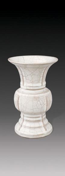 清中期 宜均出戟尊