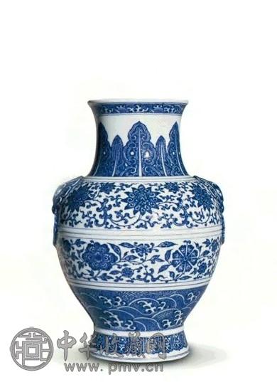 清乾隆 青花缠枝莲纹壶形寿耳尊