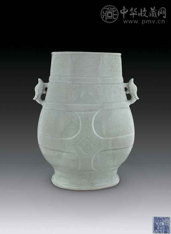 清乾隆 哥釉双牲耳汉壶式大尊