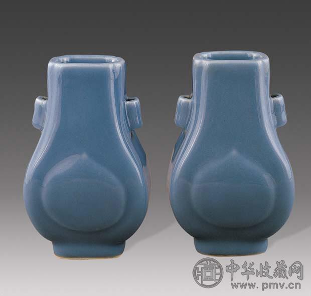 民国 蓝釉贯耳小尊(2件)