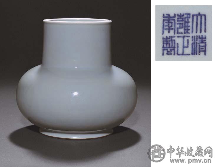 清雍正 仿汝窑釉尊