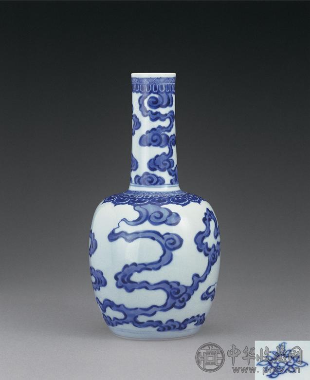 清康熙 青花青云直上图摇铃尊