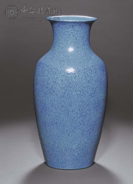 清十八世纪 炉钩釉观音尊