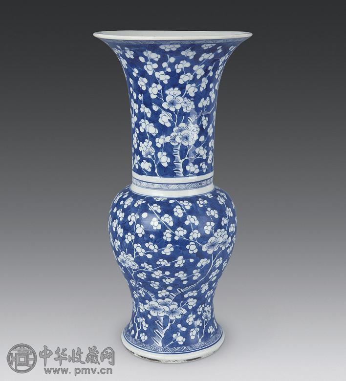 清康熙 青花冰梅凤尾尊