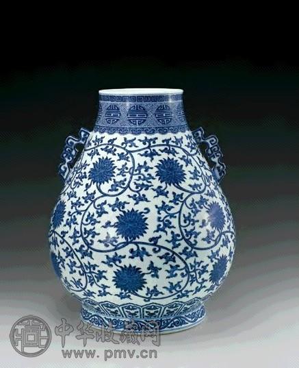 清 青花缠枝花卉尊