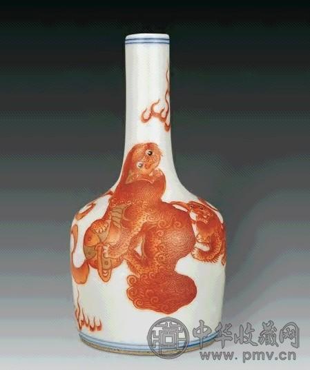 民国 青花矾红描金太狮少狮摇铃尊