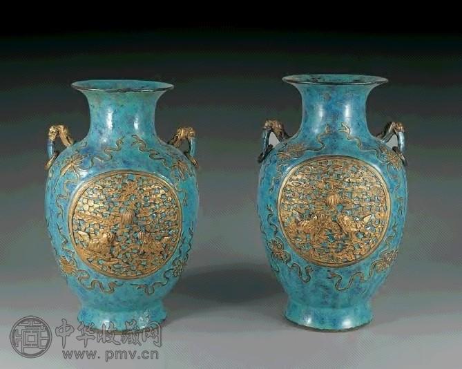 清末 仿古铜彩雕瓷八宝双狮尊(1对)