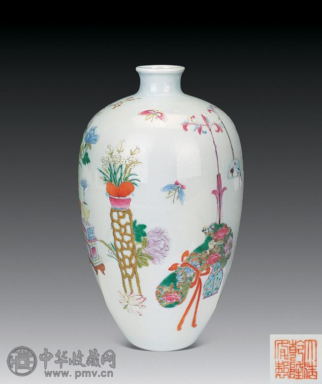 清光绪 粉彩博古纹萝卜尊