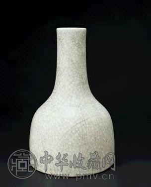 清乾隆 仿哥窑铃铛尊