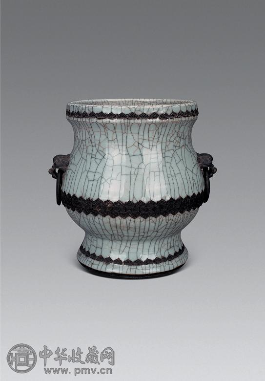 清乾隆 哥釉狮耳觚