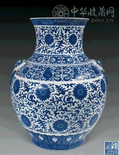 清末 青花缠枝莲托八吉祥纹兽耳尊