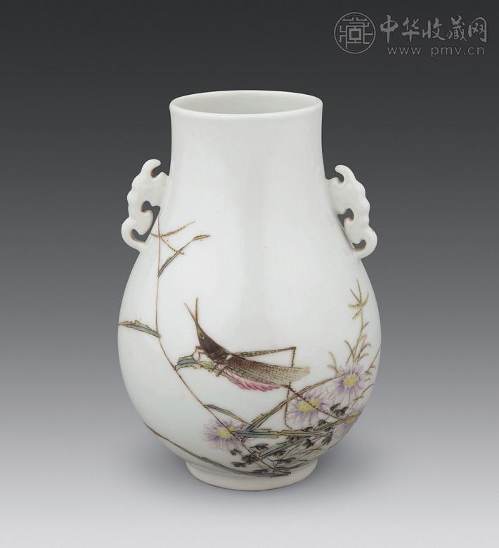 民国 粉彩草虫双耳小尊