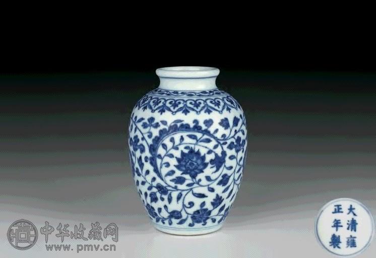 中国美術大清雍正年製青花纏枝花卉紋碗旧家蔵出(HN127)