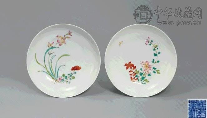 清雍正 粉彩花卉蝶纹盘(1对)