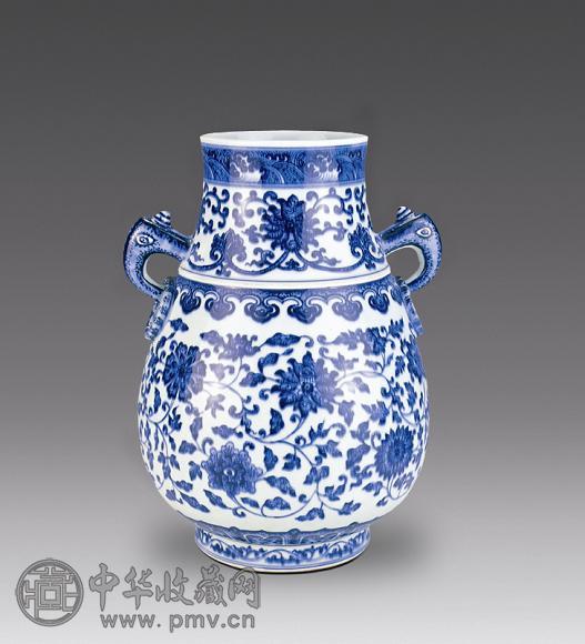 清 青花缠枝莲纹象耳尊