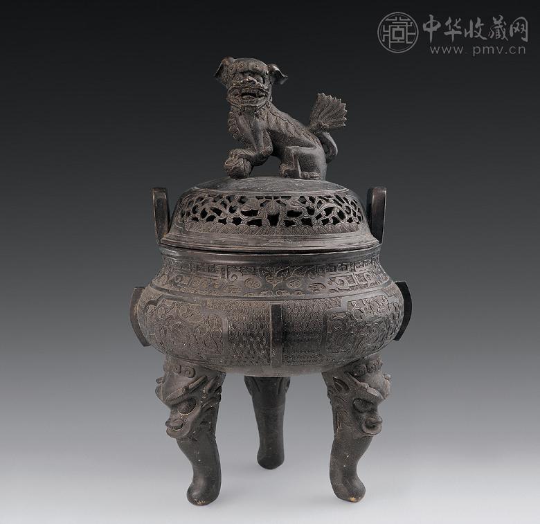 清 铜螭纹狮钮熏炉