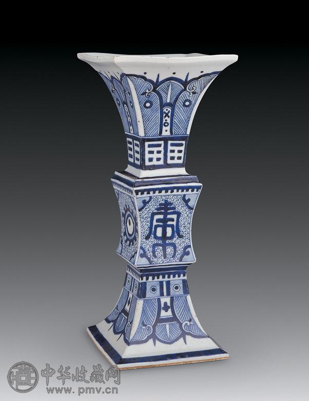 清 青花兽面纹兽字方觚