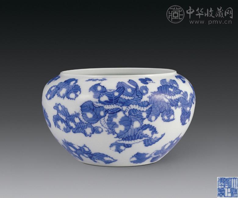 清雍正 蚕纹青花罐