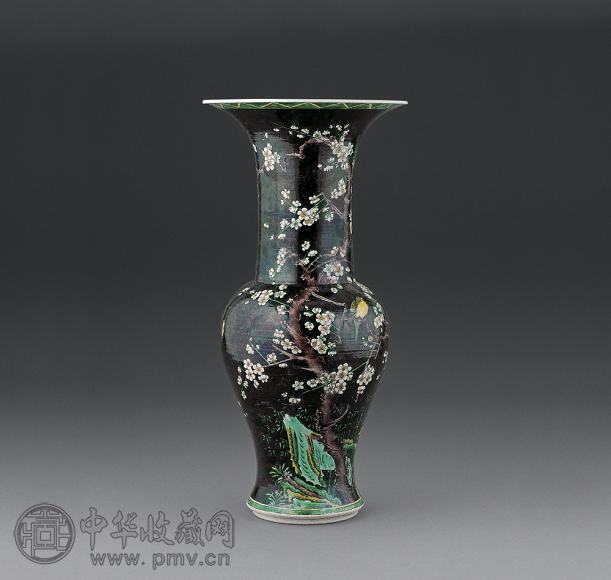 清康熙 墨地三彩凤尾尊