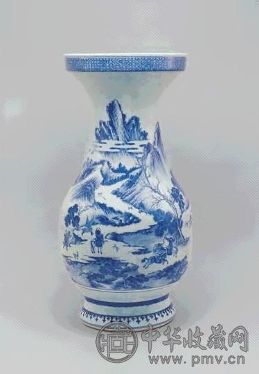 清雍正 青花清人狩猎图琵琶尊