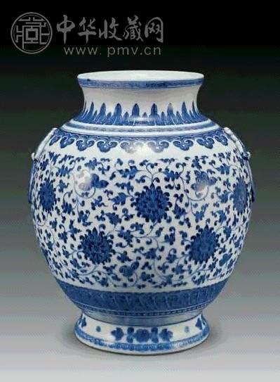 清乾隆 青花缠枝莲纹双蝶耳尊(1件)