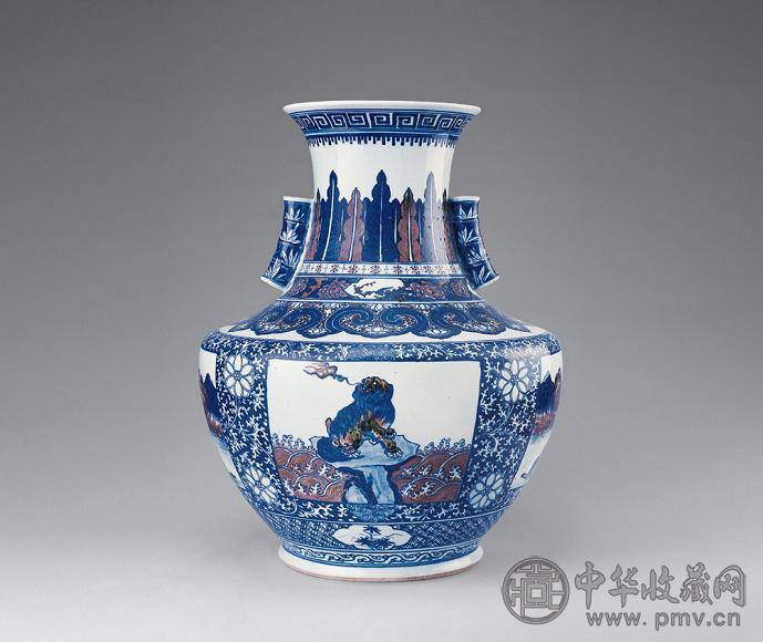 清 青花釉里红山水瑞兽双耳尊