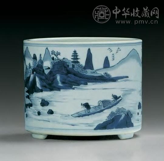 清康熙 青花山水图三足炉