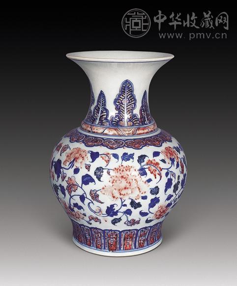 清乾隆 青花釉里红花卉尊