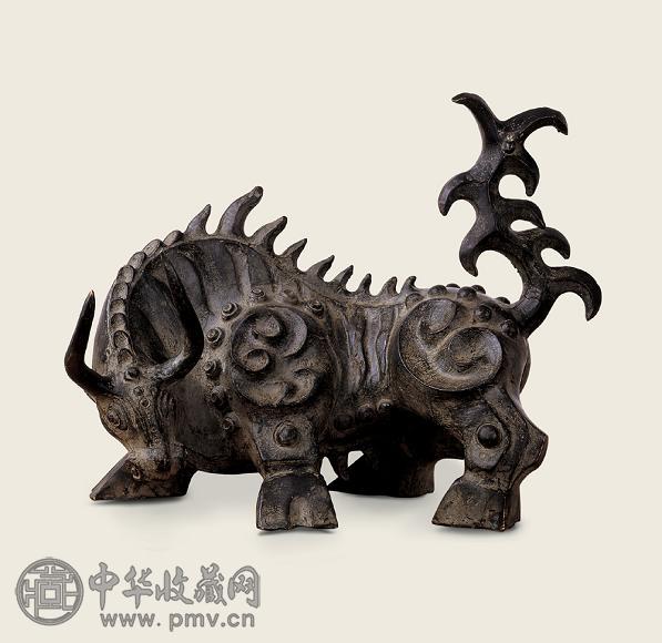 韩美林 1990年作 十二生肖—丑牛 （三件之一 ） 铜雕