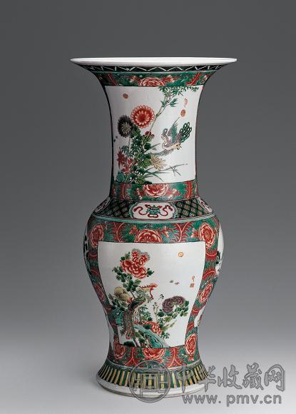 清 五彩开光花鸟凤尾尊