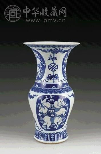 清 青花开光人物尊