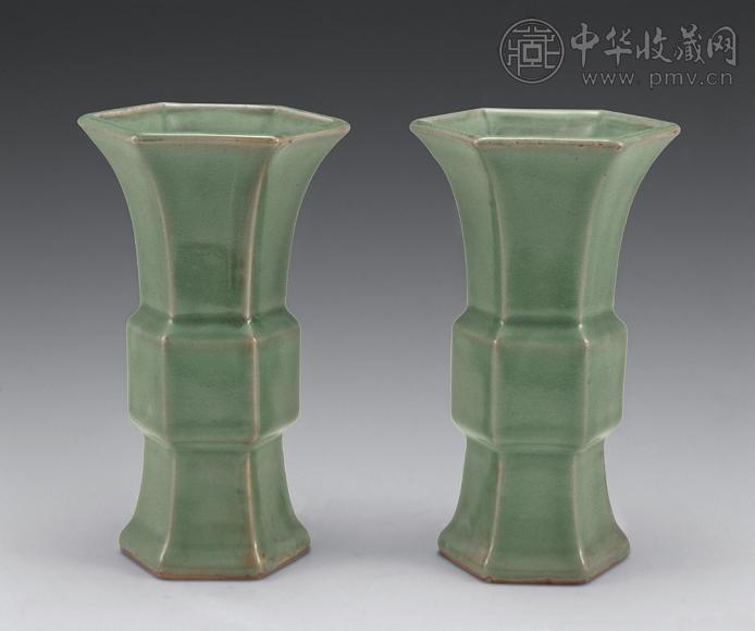 元(1271-1368年) 玉色铜质上古追思—青釉六方觚(1对)