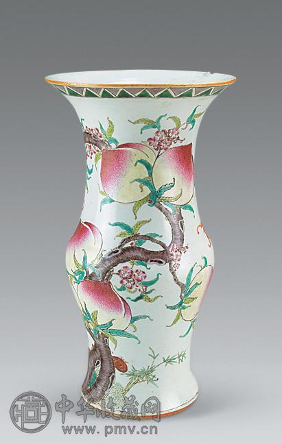 清 粉彩九桃花觚